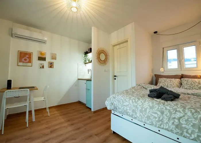 Mini Rooftop Apartment, In The Heart Of Volos