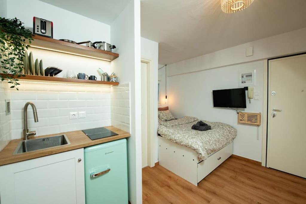 Mini Rooftop Apartment, In The Heart Of Appartamento